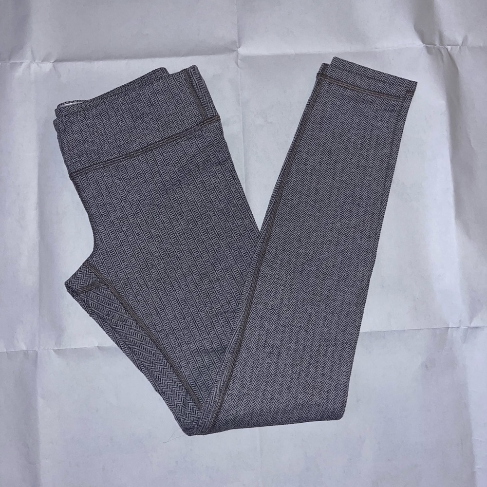 Lululemon IVIVVA Leggings
